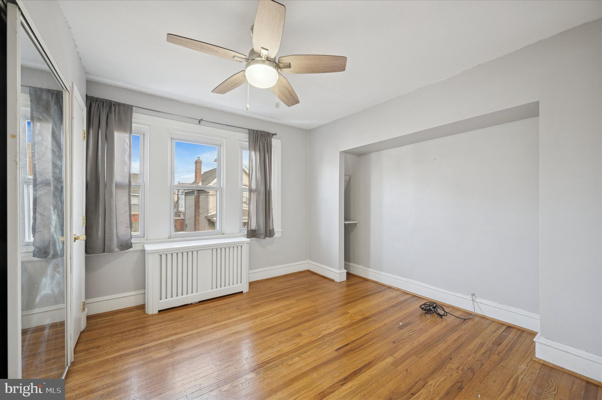 LAWNDALE - Residential