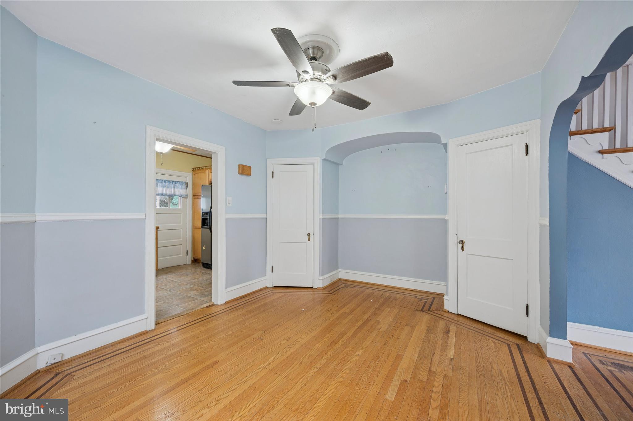 LAWNDALE - Residential