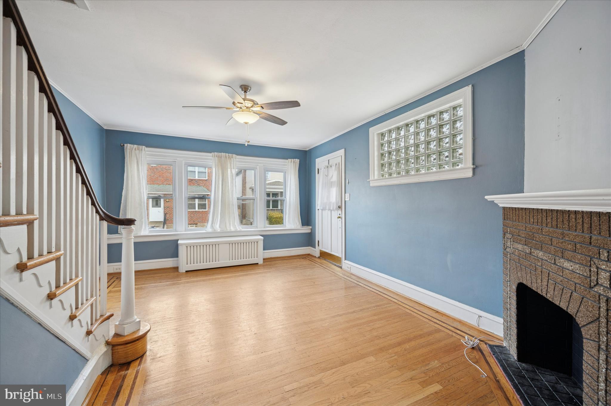 LAWNDALE - Residential