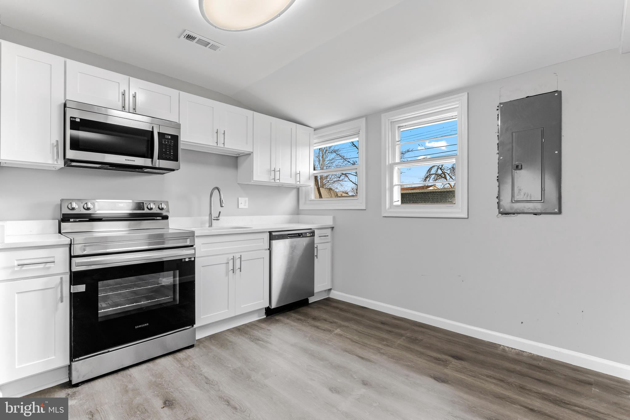 FLYING POINT - Residential