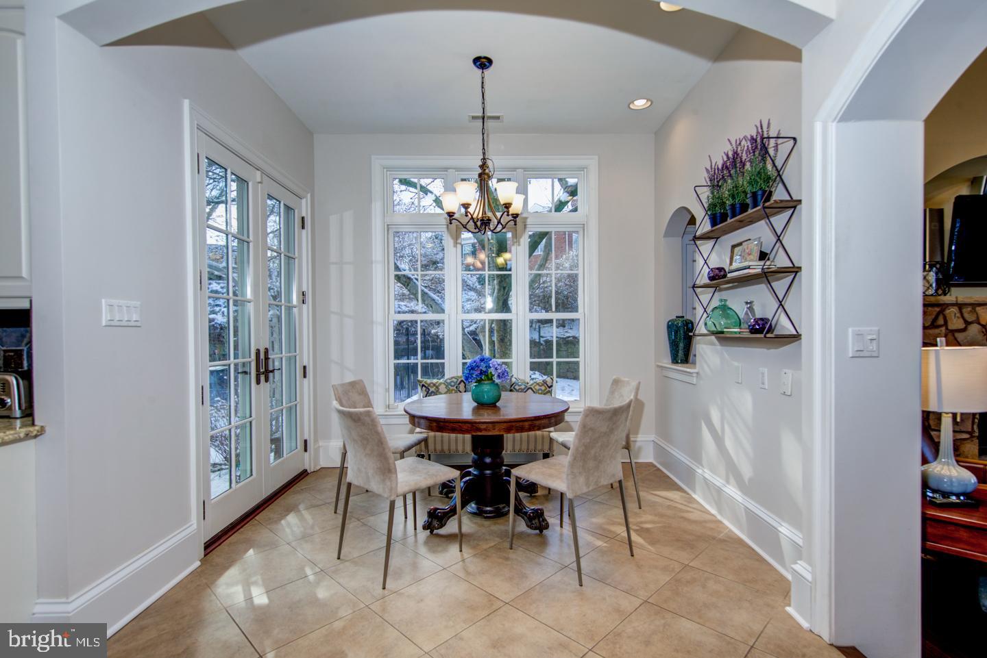 GLADWYNE - Residential