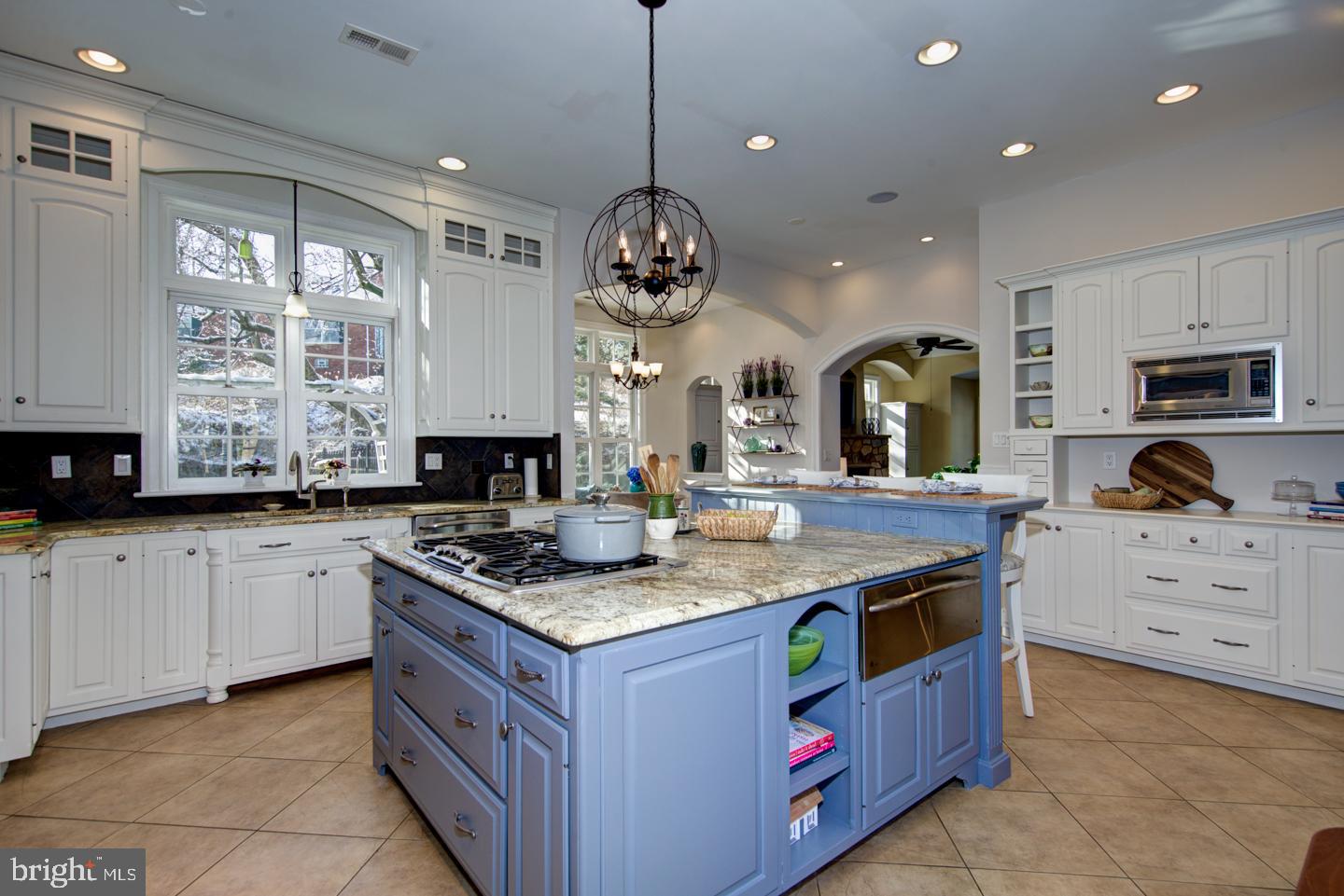 GLADWYNE - Residential