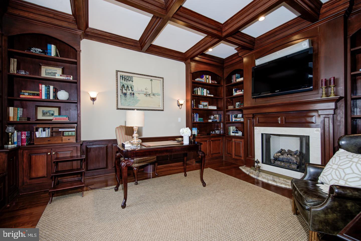 GLADWYNE - Residential