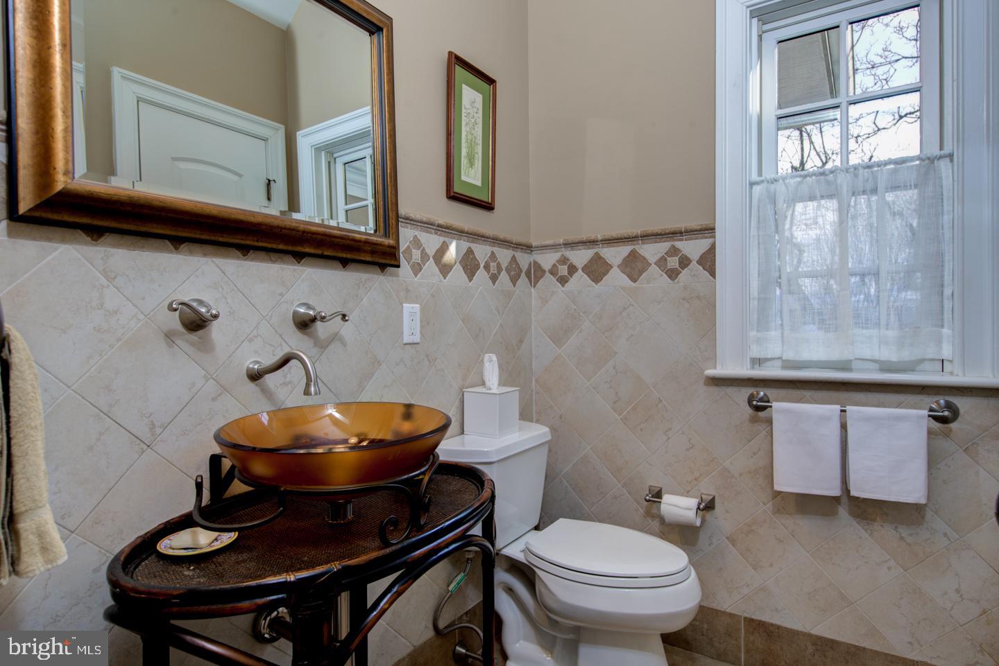 GLADWYNE - Residential