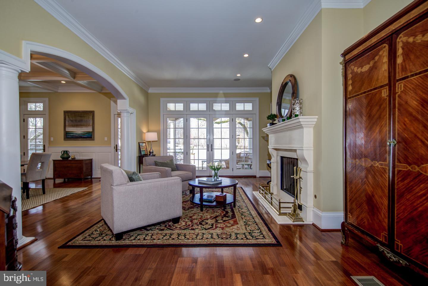 GLADWYNE - Residential