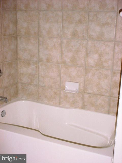 INNER HARBOR - Residential Lease