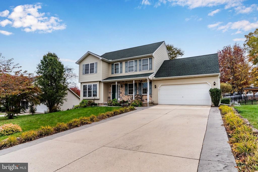 Photo of 511 N Reeser Drive, YORK HAVEN, PA 17370 (MLS # PAYK2092246)