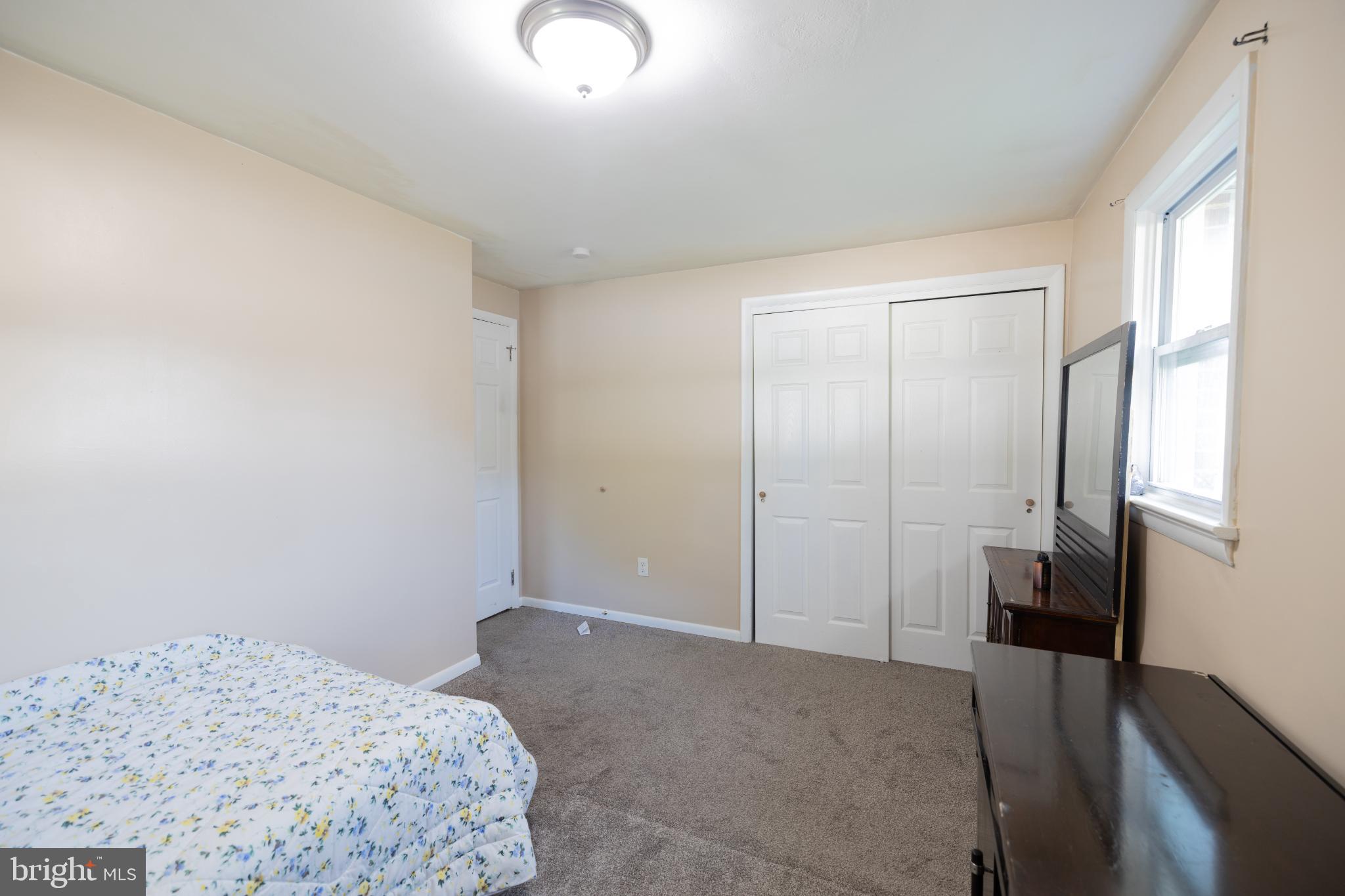 WINDSOR FARMS - Residential