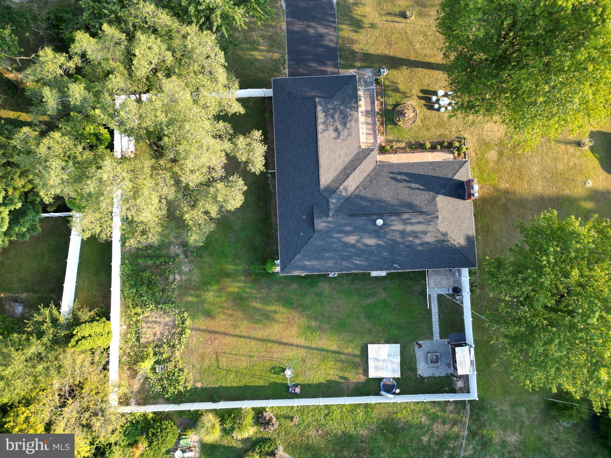 WINDSOR FARMS - Residential