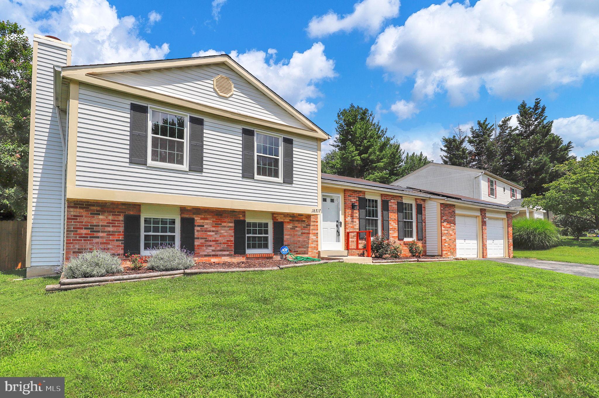 18717 BLUE VIOLET LANE