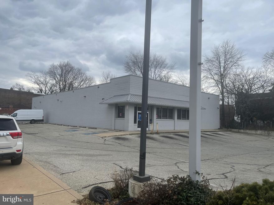 Former Rite Aid Building in heavily populated West Philadelphia neighborhood. Ideal for retail, institutional, day care, laundromat, grocery etc.