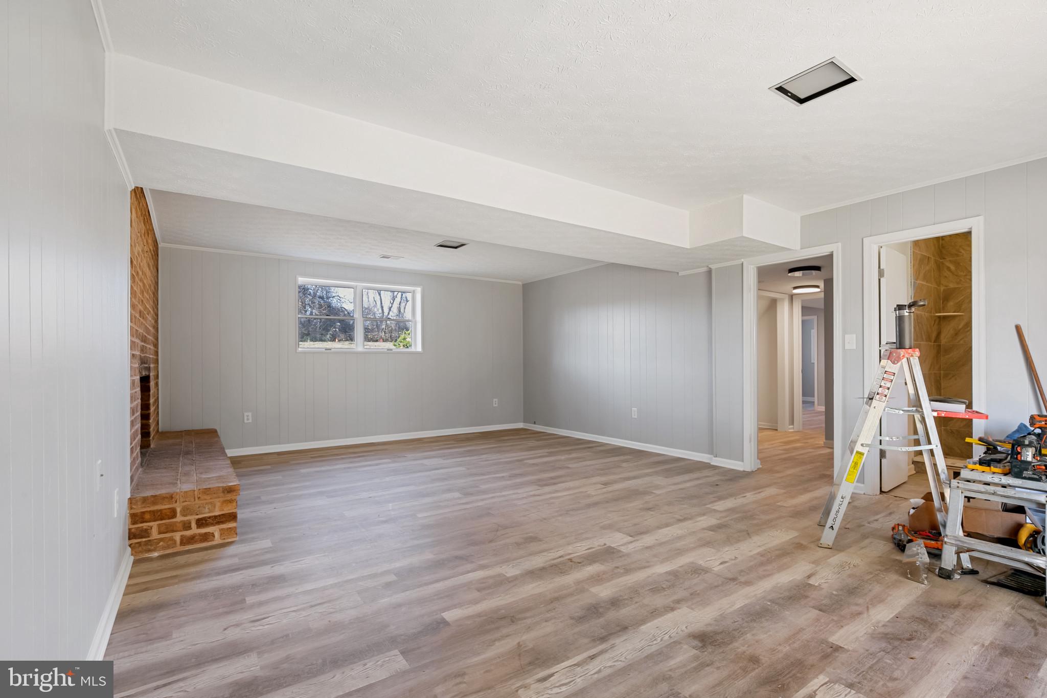 HUNTINGTON - Residential