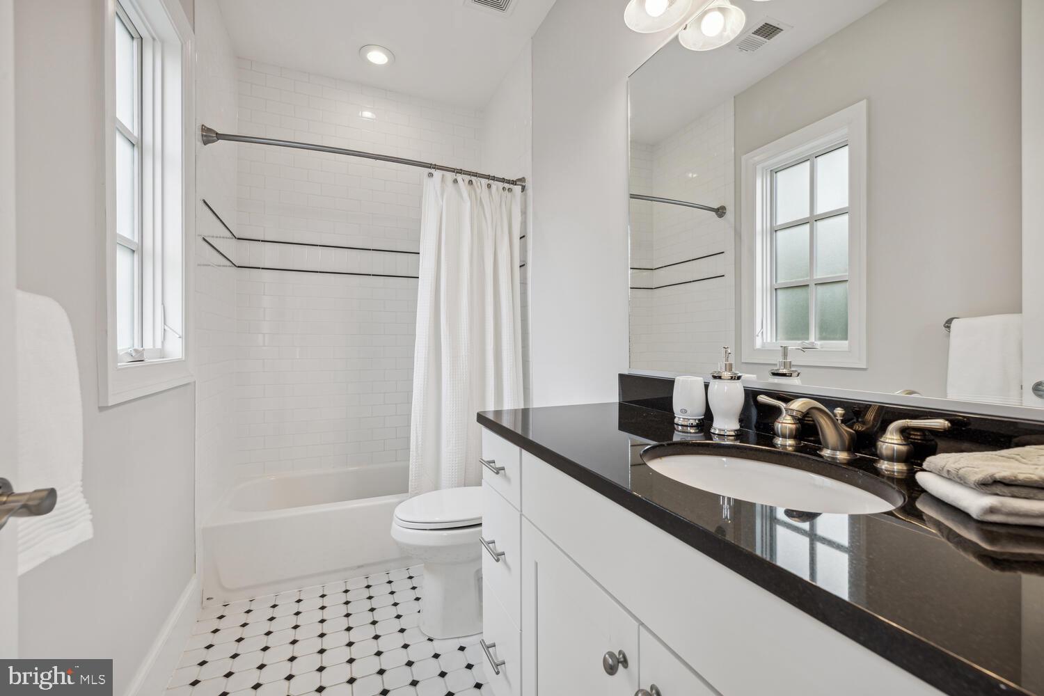 OAKWOOD KNOLLS - Residential