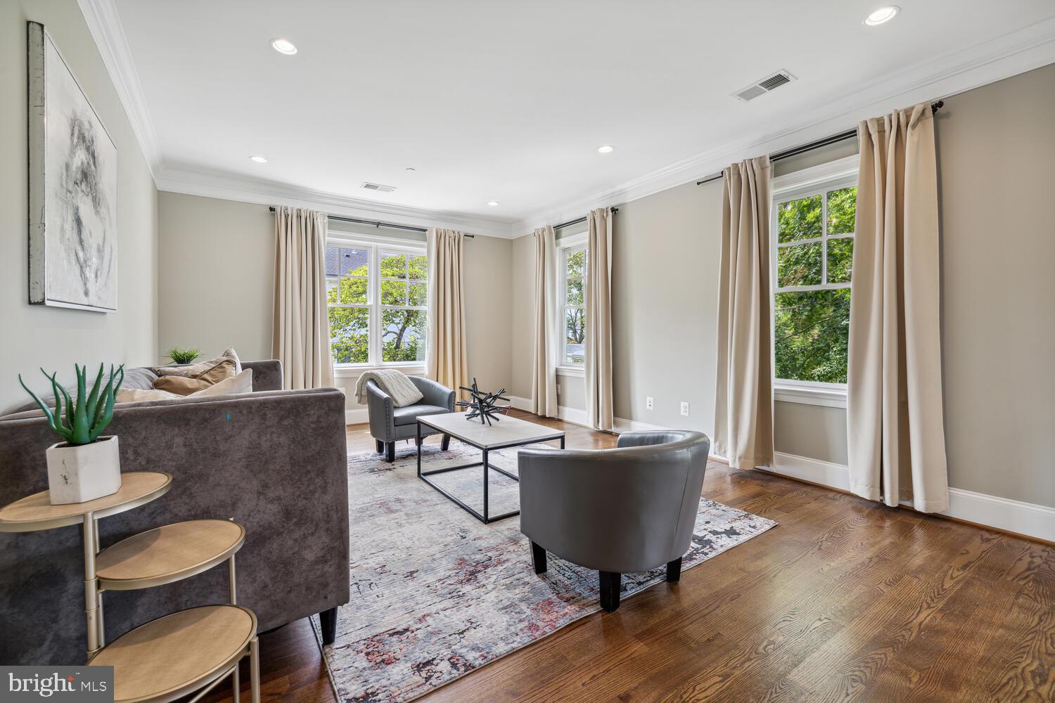 OAKWOOD KNOLLS - Residential