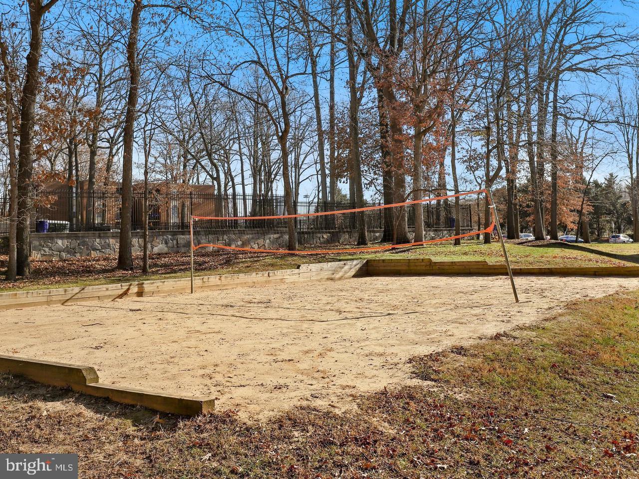 WOODBURN VILLAGE - Residential Lease