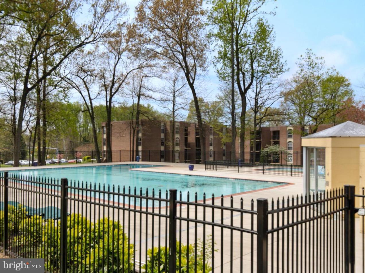 WOODBURN VILLAGE - Residential Lease