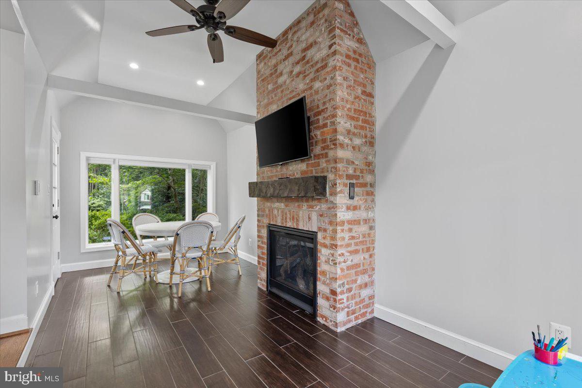 ROLLINGWOOD - Residential