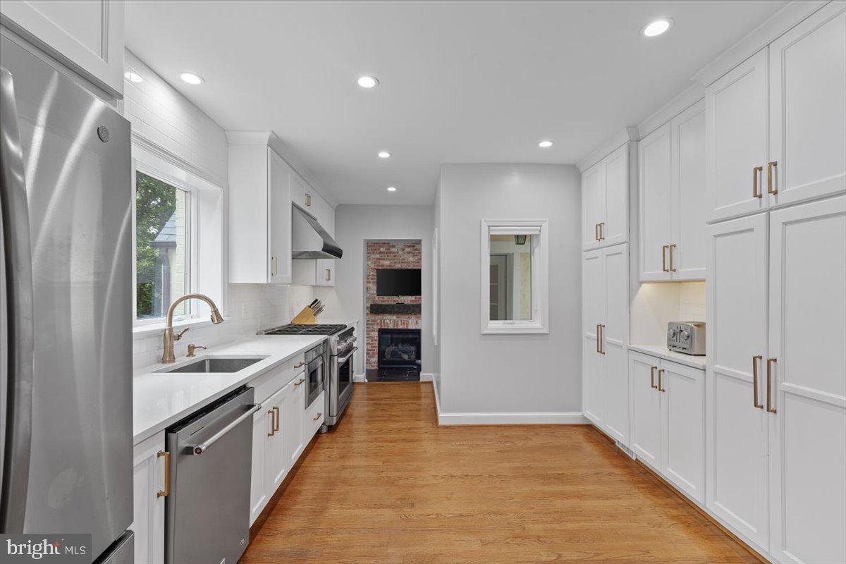 ROLLINGWOOD - Residential