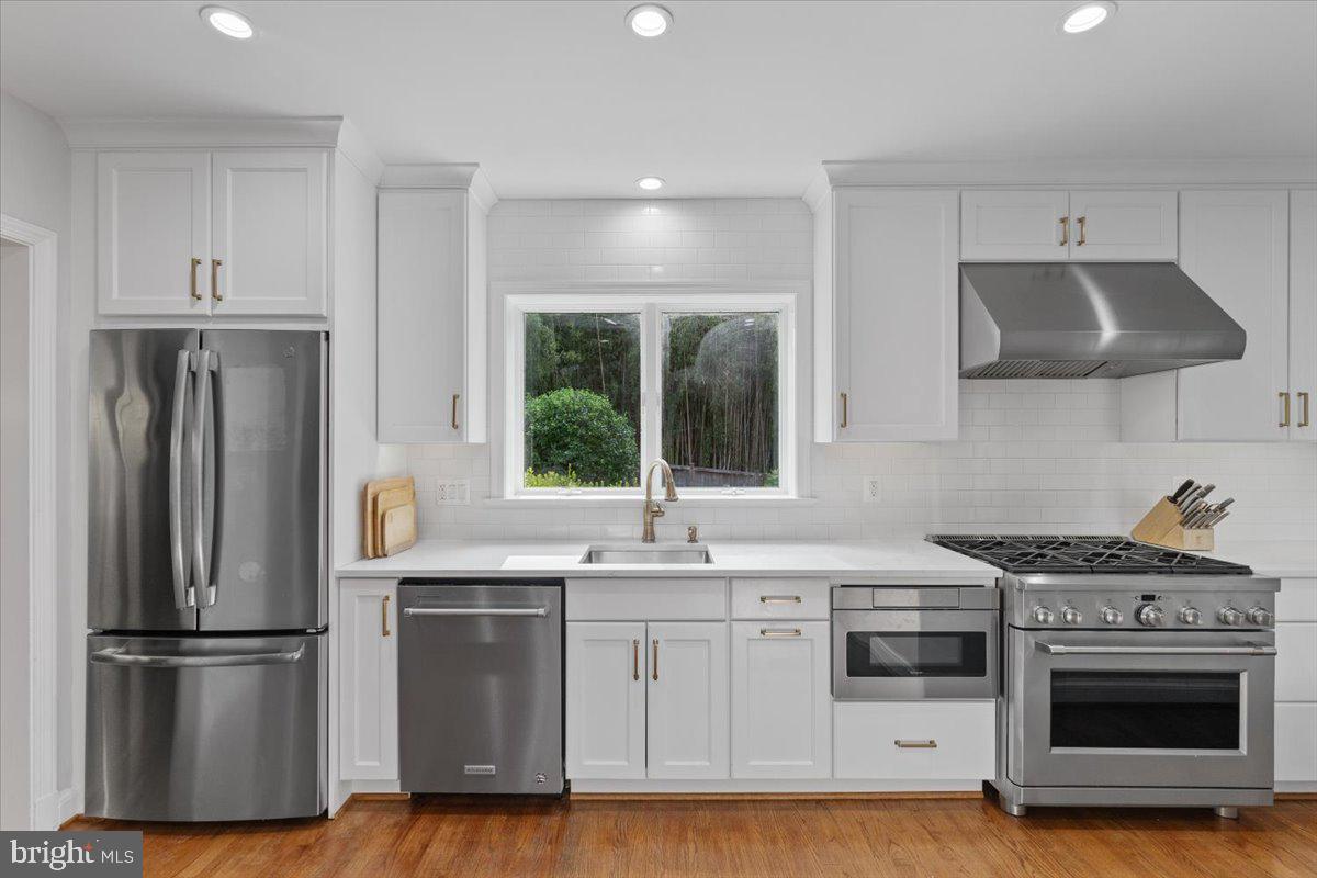 ROLLINGWOOD - Residential