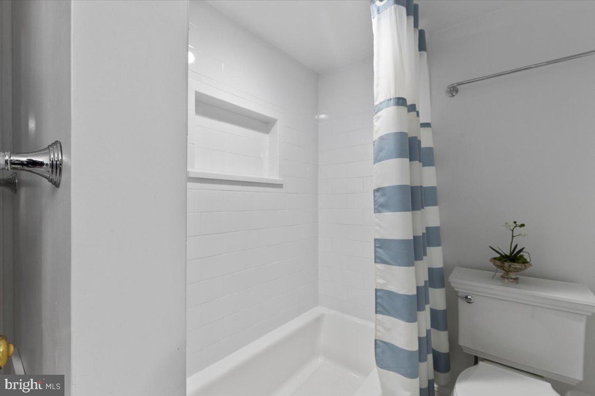 ROLLINGWOOD - Residential