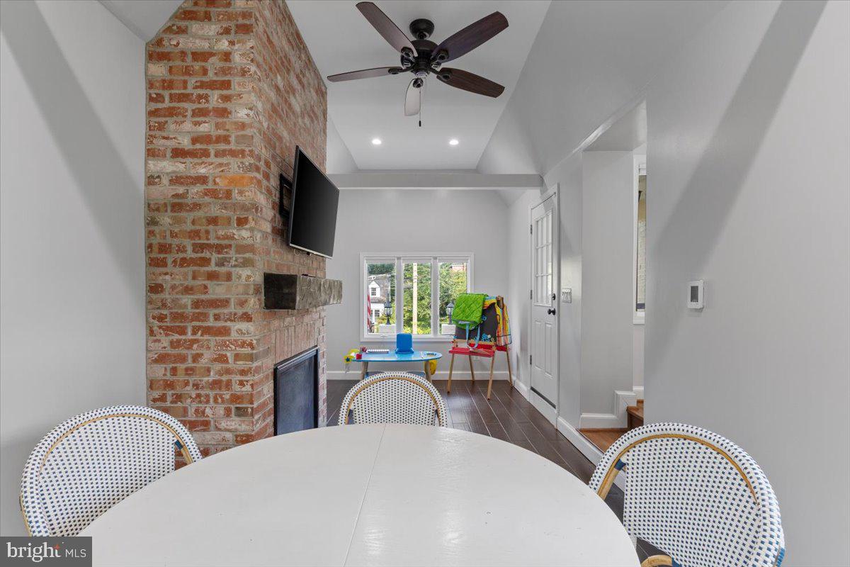 ROLLINGWOOD - Residential