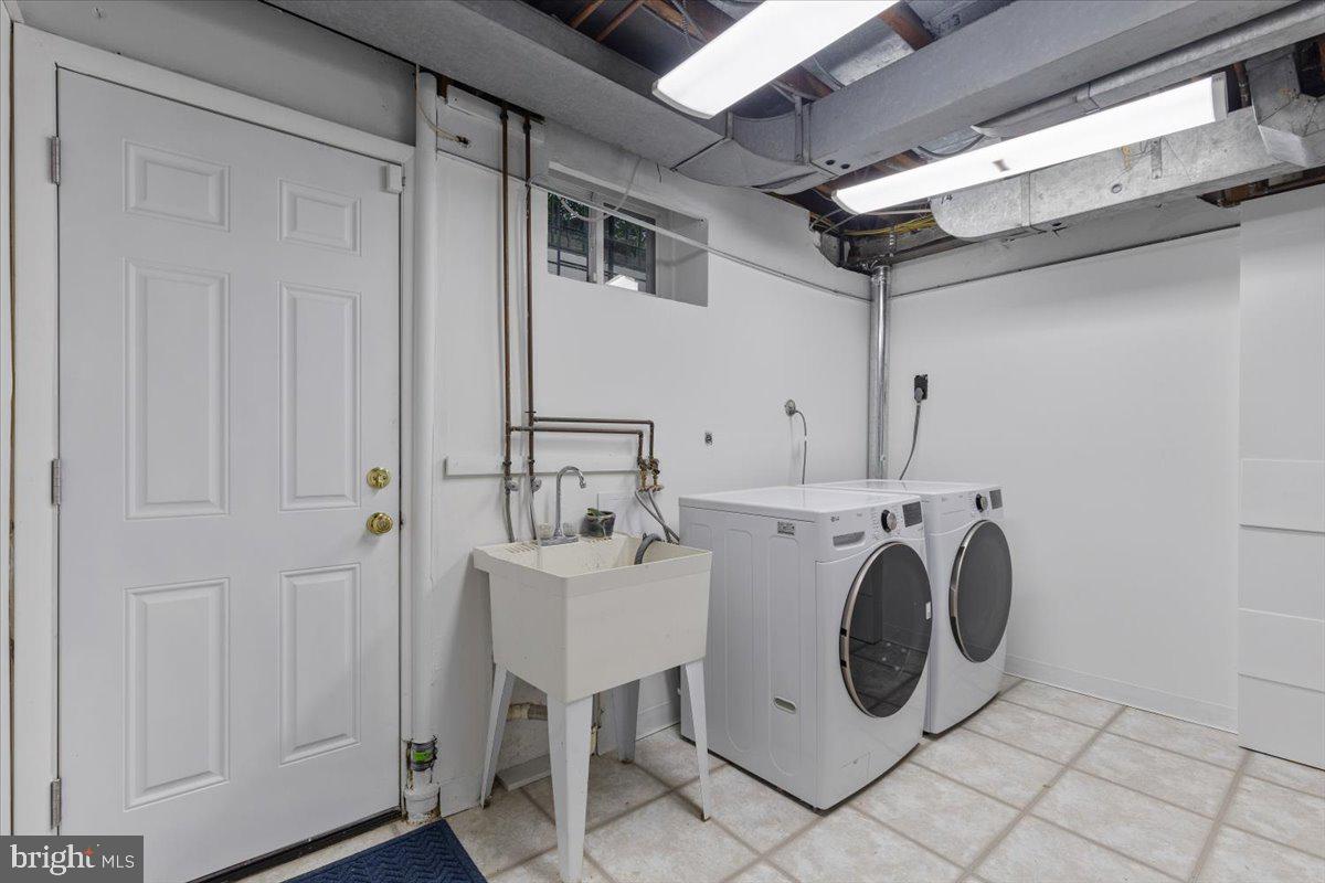 ROLLINGWOOD - Residential