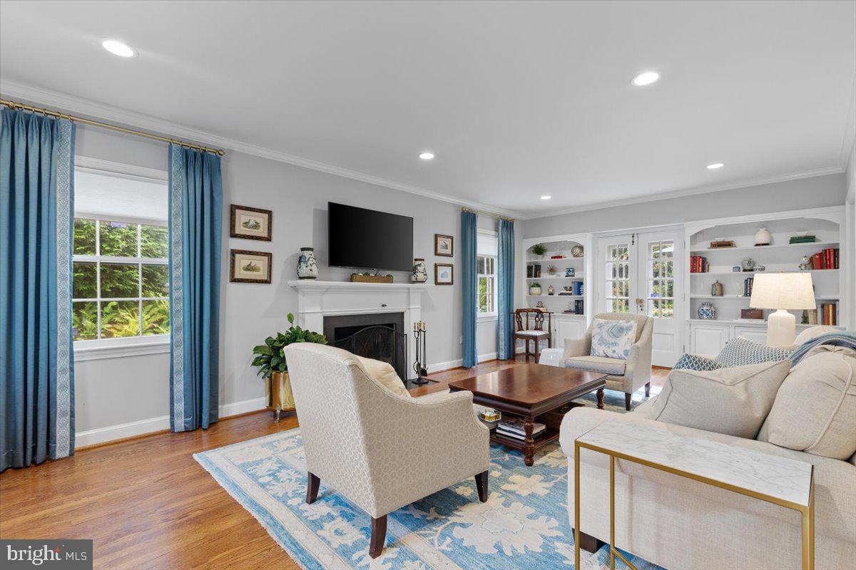 ROLLINGWOOD - Residential