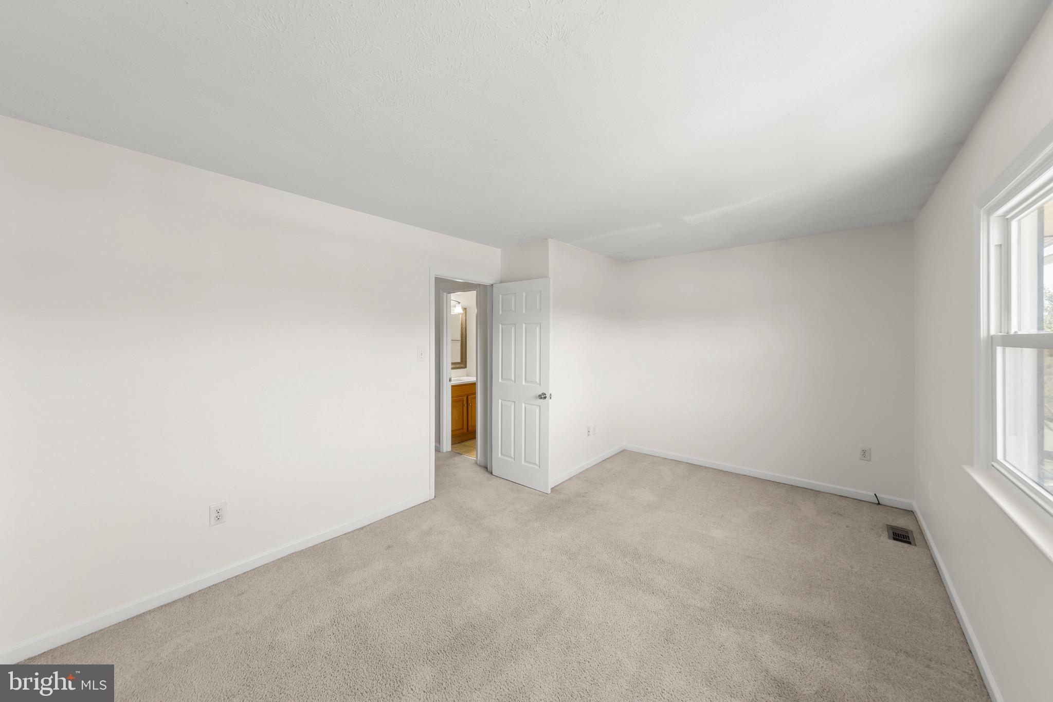 ASH HOLLOW ESTATES - Residential