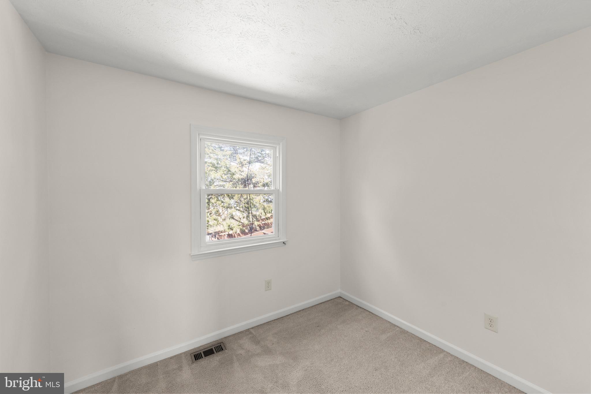 ASH HOLLOW ESTATES - Residential