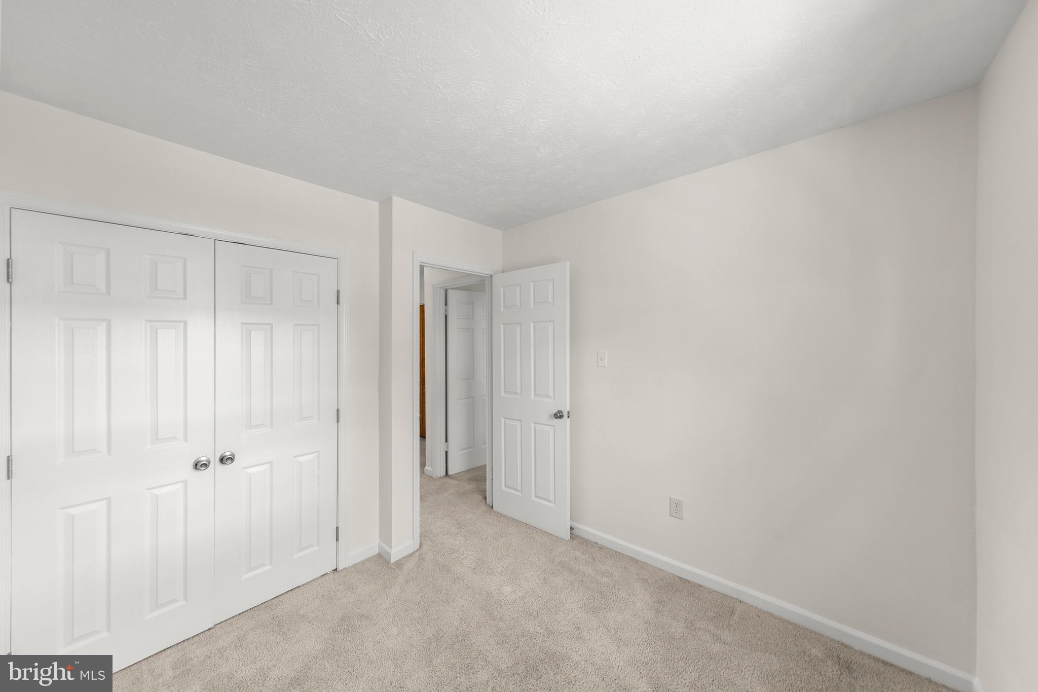 ASH HOLLOW ESTATES - Residential