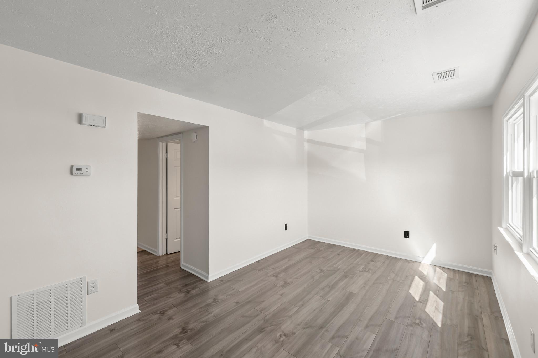 ASH HOLLOW ESTATES - Residential