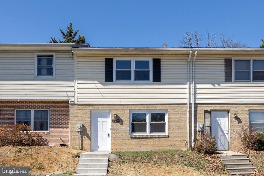 Move-in ready townhouse in a highly convenient commuter location just minutes from Route 7 and I-81. Enjoy quick access to shopping, restaurants, grocery stores, gas stations, drugstores, and local schools—everything you need is close by.
Inside, the home has been freshly painted and features upgraded cabinetry in the kitchen, full bath, and half bath. The kitchen also includes stainless steel appliances, offering both style and functionality for everyday living.
Step outside to a level, fully fenced backyard—perfect for relaxing evenings, pets, gardening, or weekend gatherings.
If you're looking for an affordable, well-maintained home with easy commuting access and everyday convenience, this property is a great opportunity.