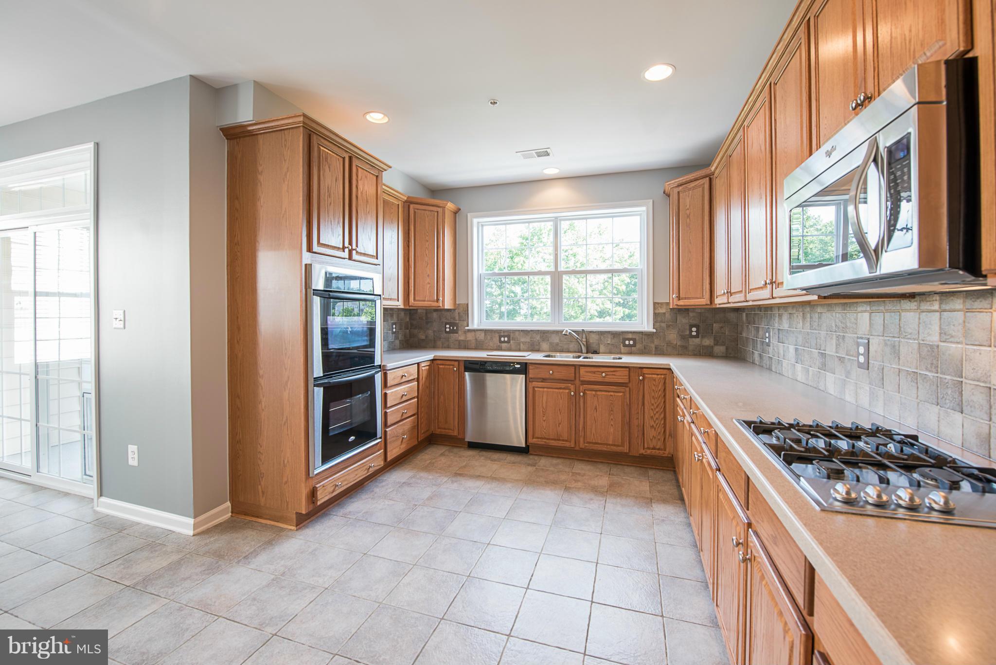 RESIDENCES AT BRAMBLETON - Residential Lease