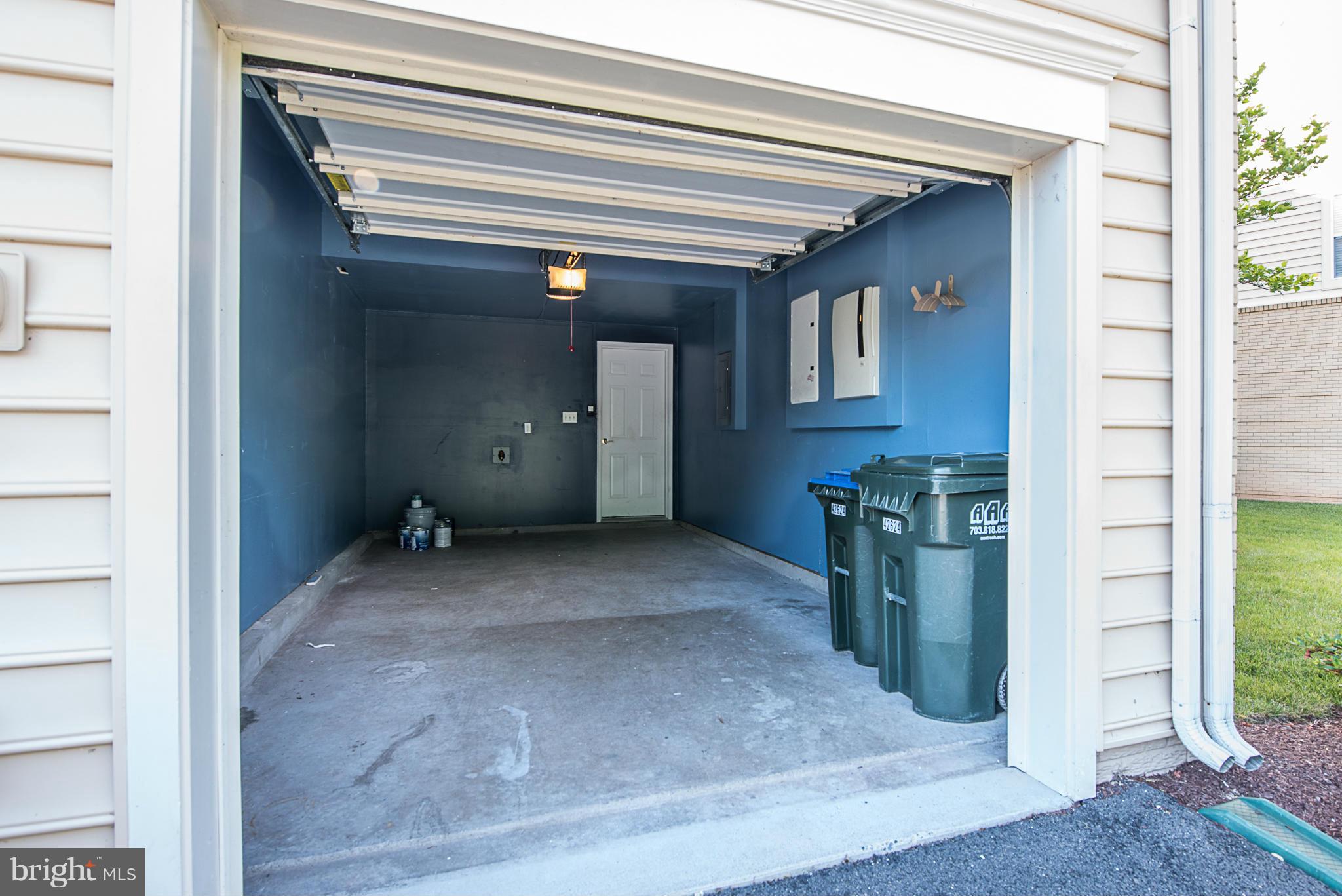 RESIDENCES AT BRAMBLETON - Residential Lease