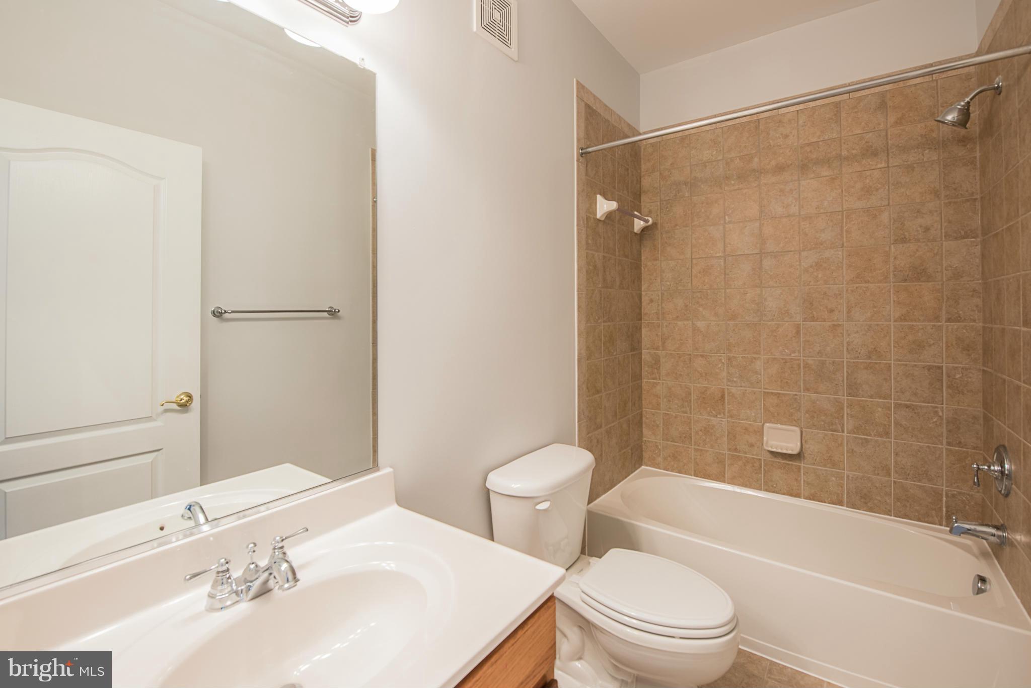 RESIDENCES AT BRAMBLETON - Residential Lease