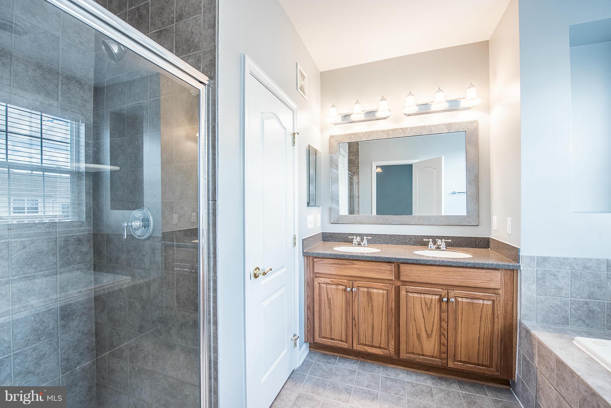 RESIDENCES AT BRAMBLETON - Residential Lease