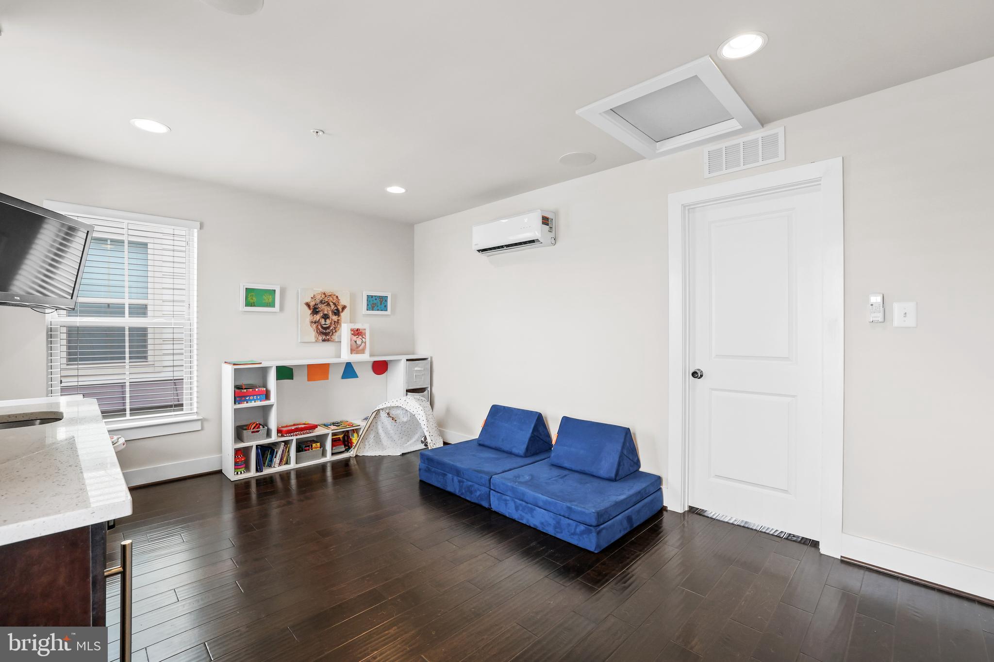 CARVER PLACE - Residential Lease