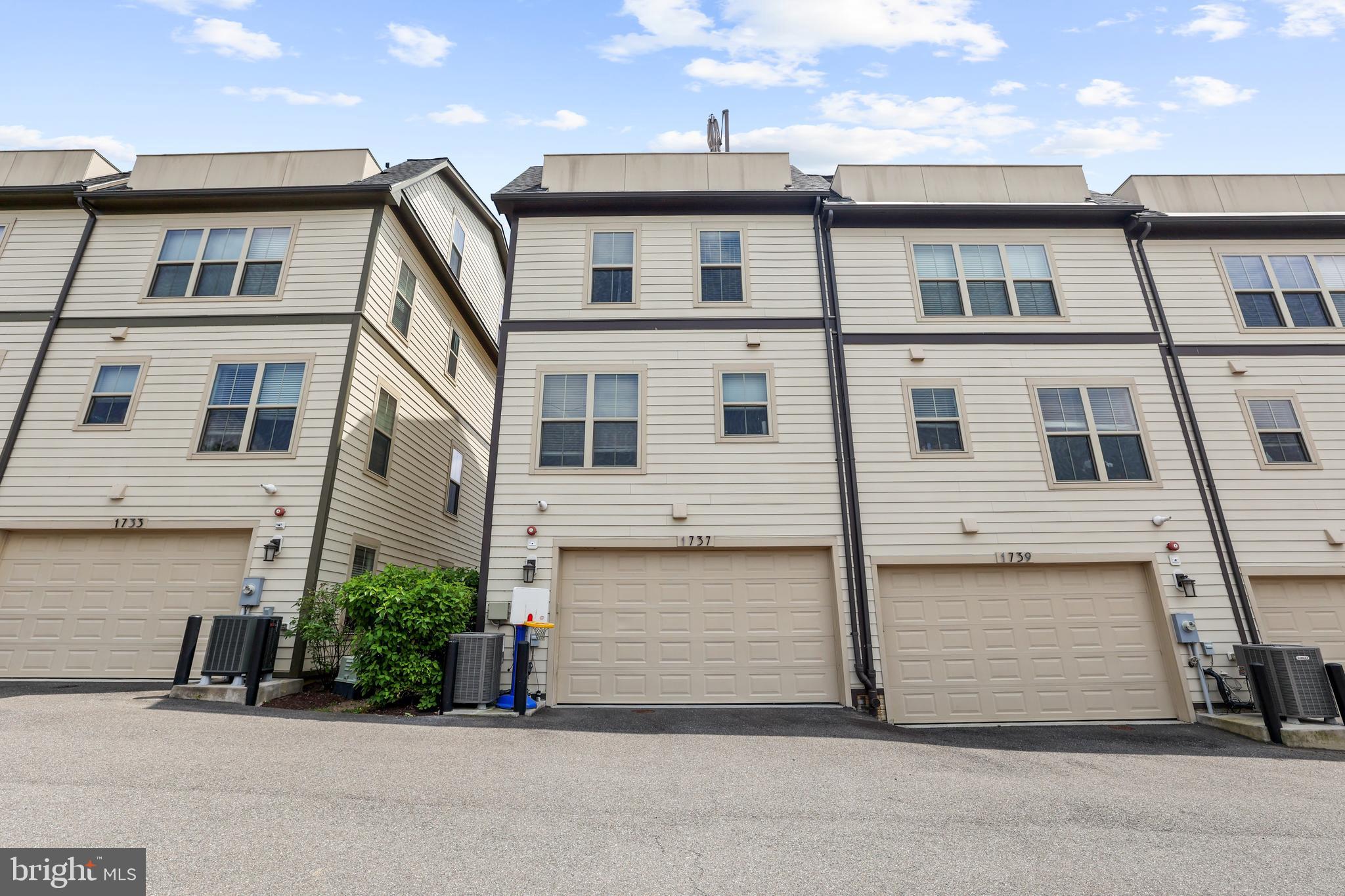 CARVER PLACE - Residential Lease