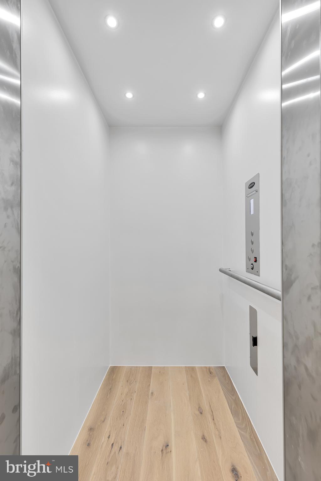 KENWOOD - Residential