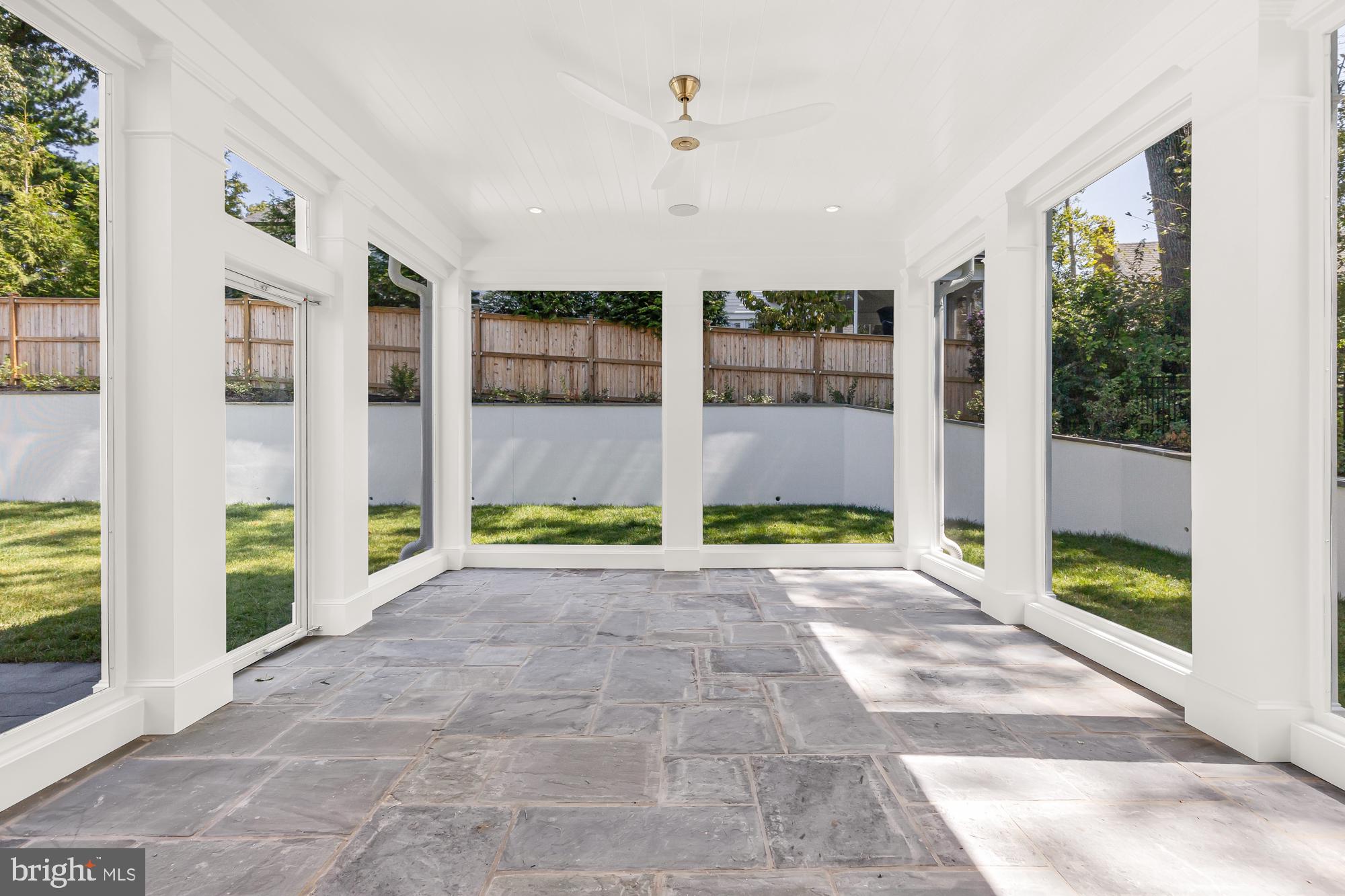 KENWOOD - Residential