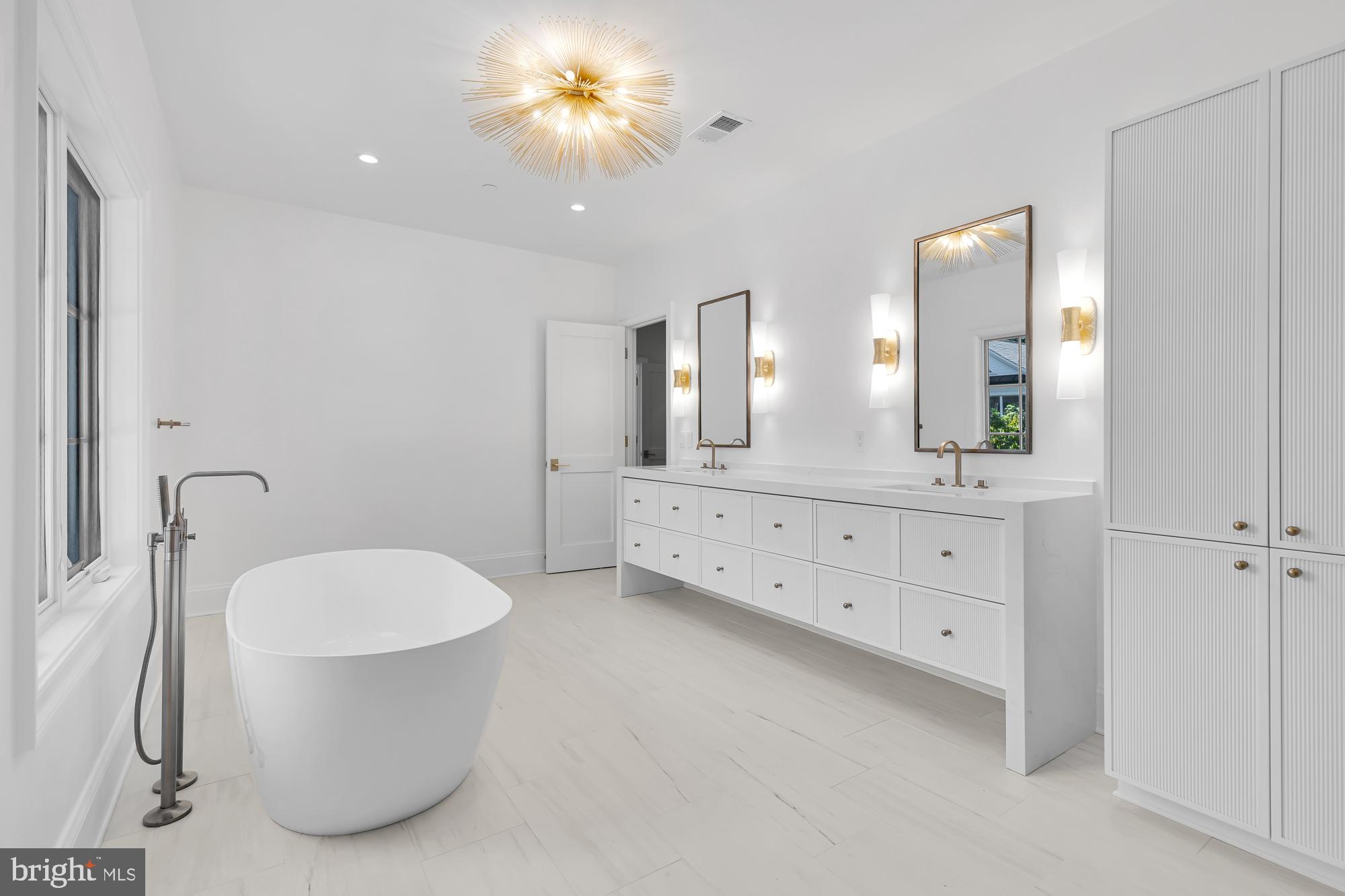 KENWOOD - Residential