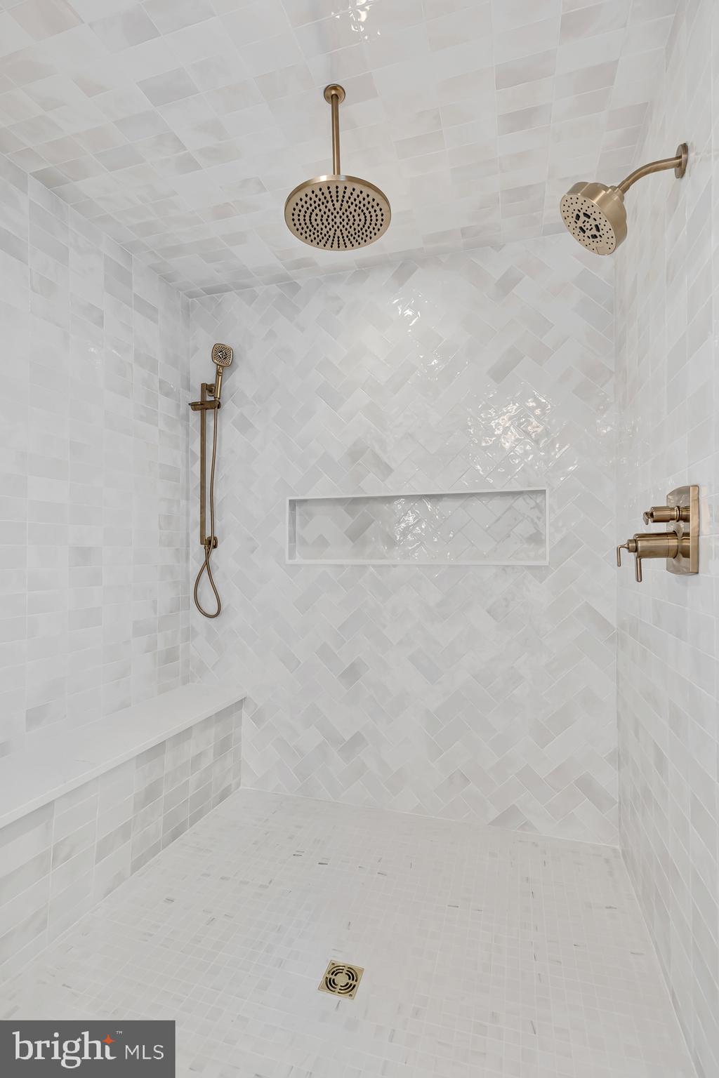 KENWOOD - Residential