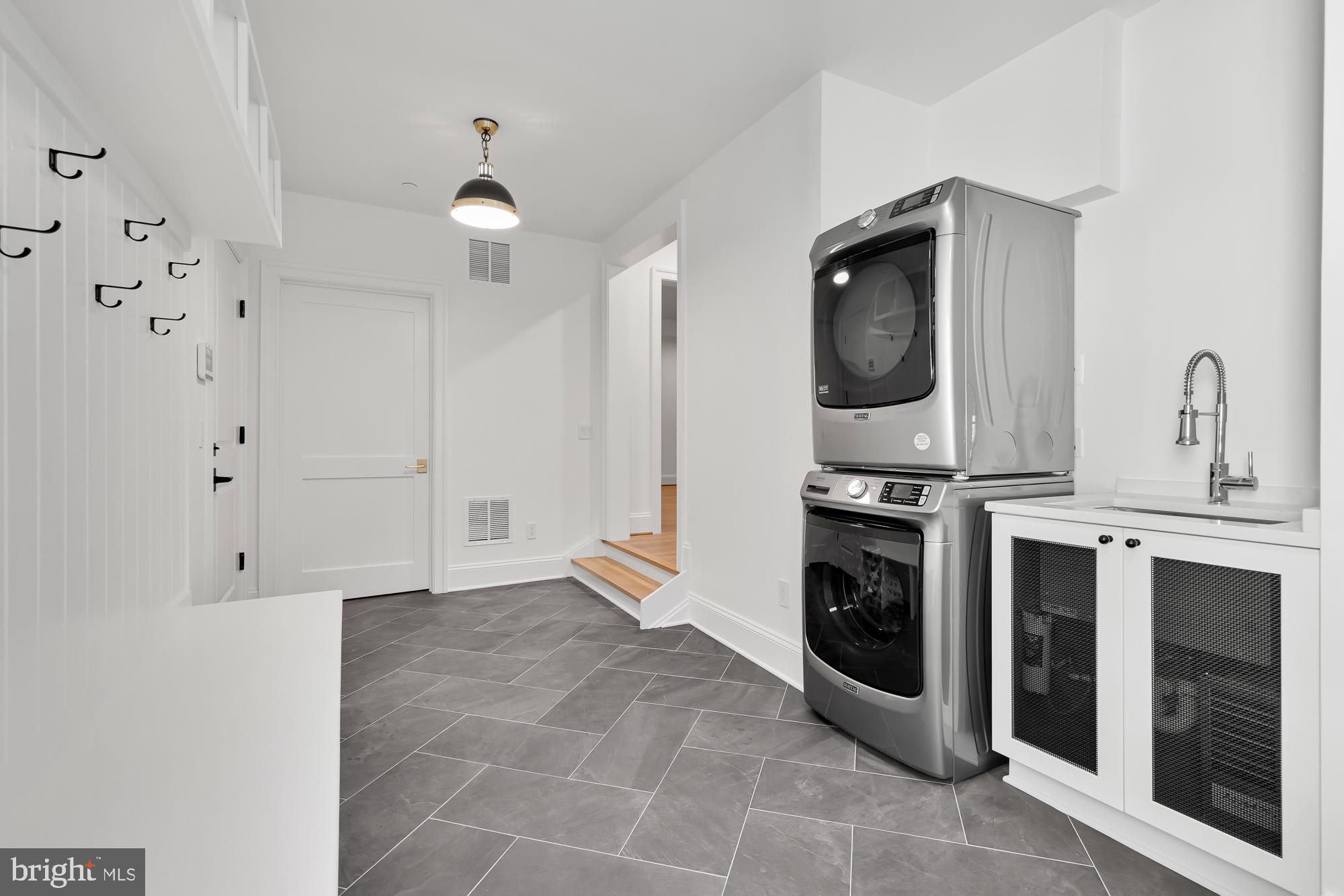 KENWOOD - Residential