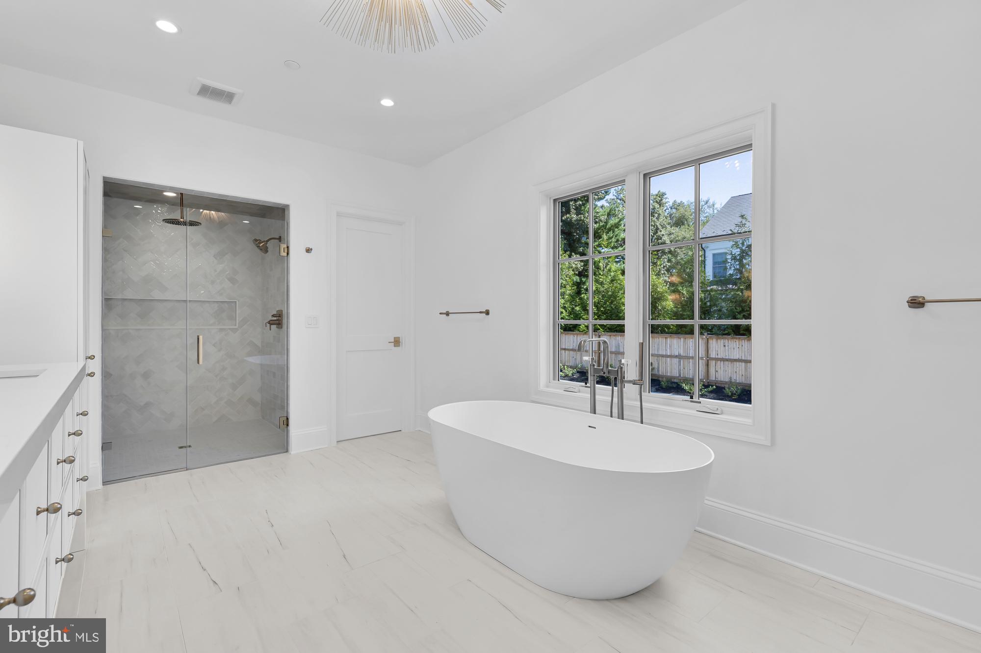 KENWOOD - Residential