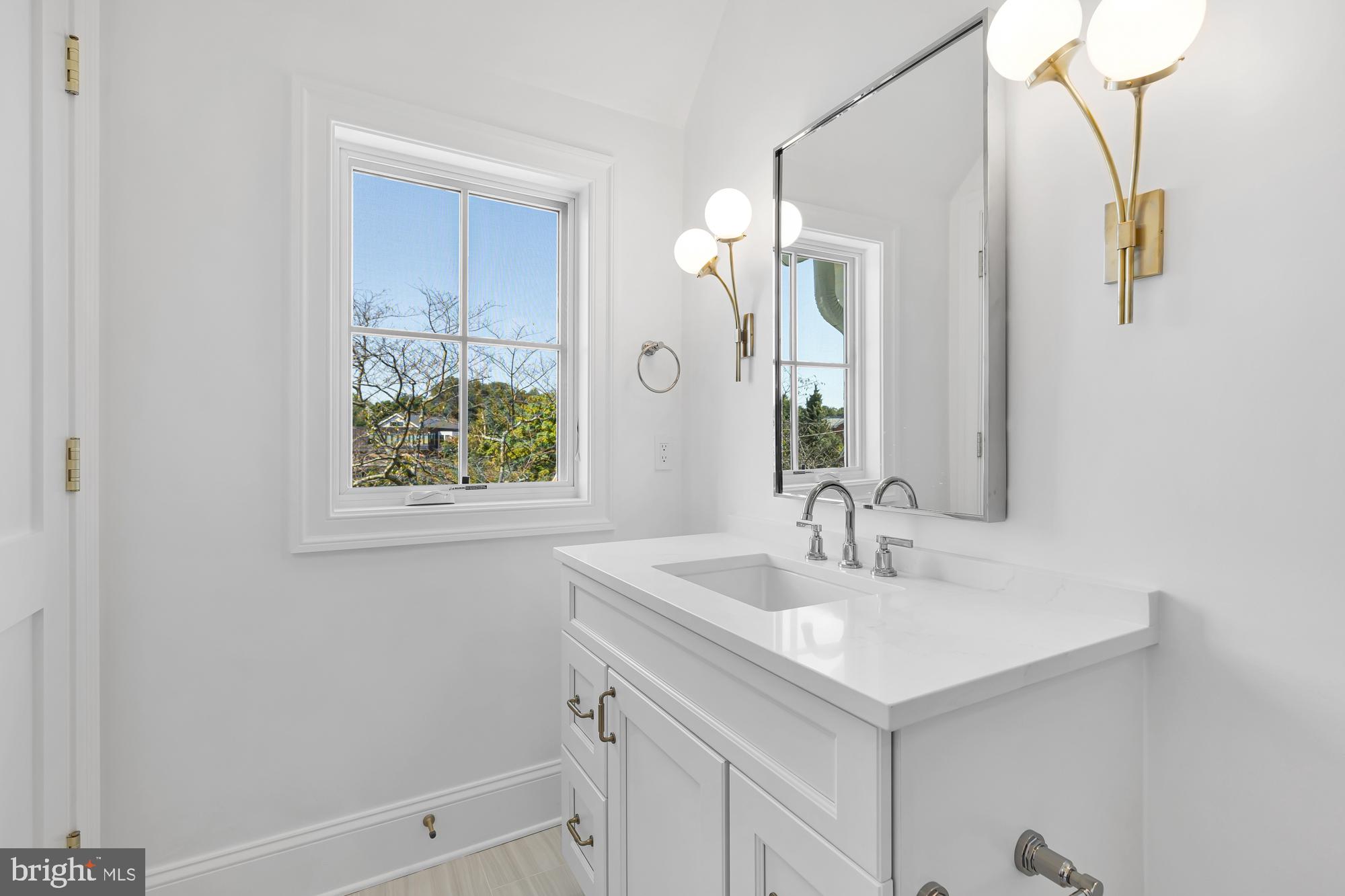 KENWOOD - Residential