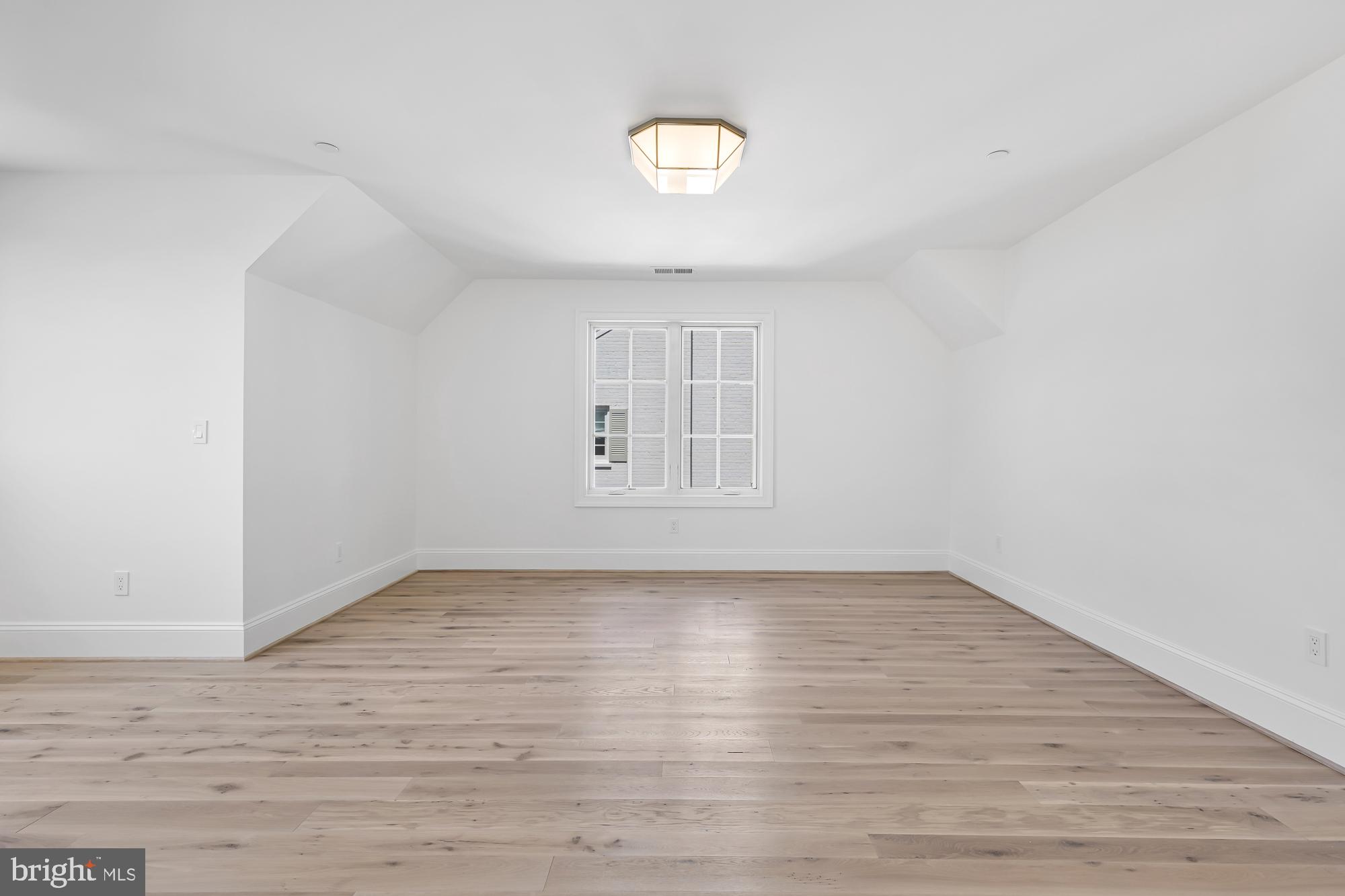 KENWOOD - Residential