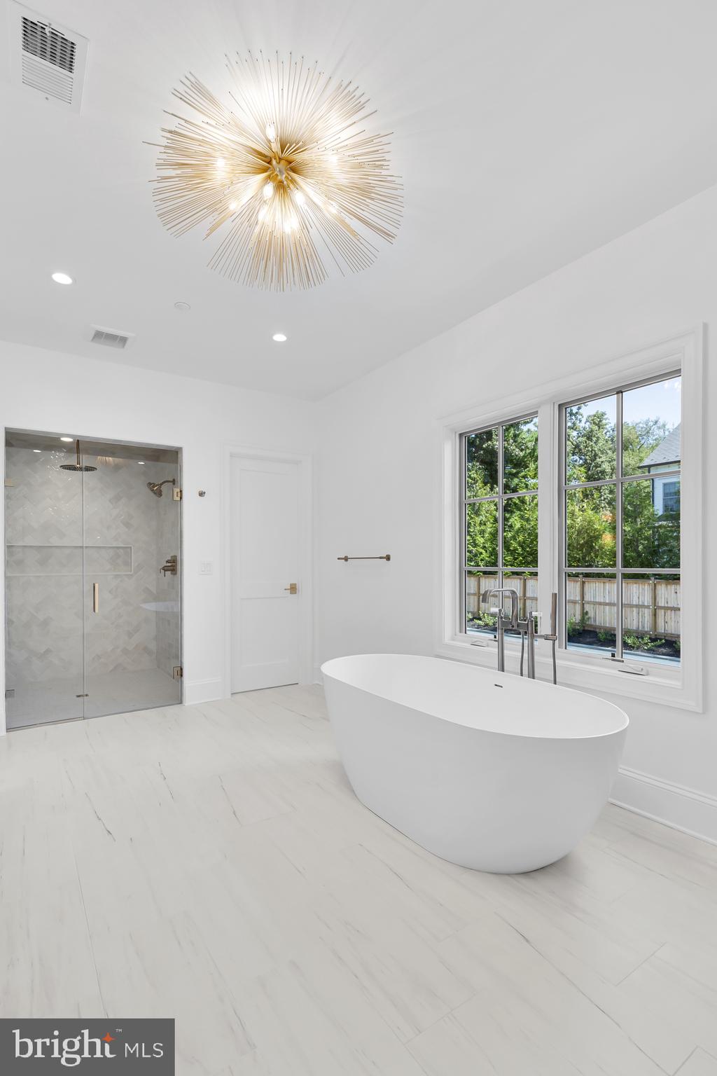 KENWOOD - Residential