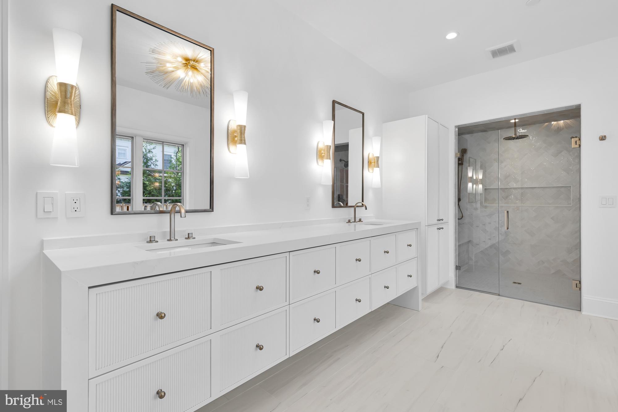 KENWOOD - Residential