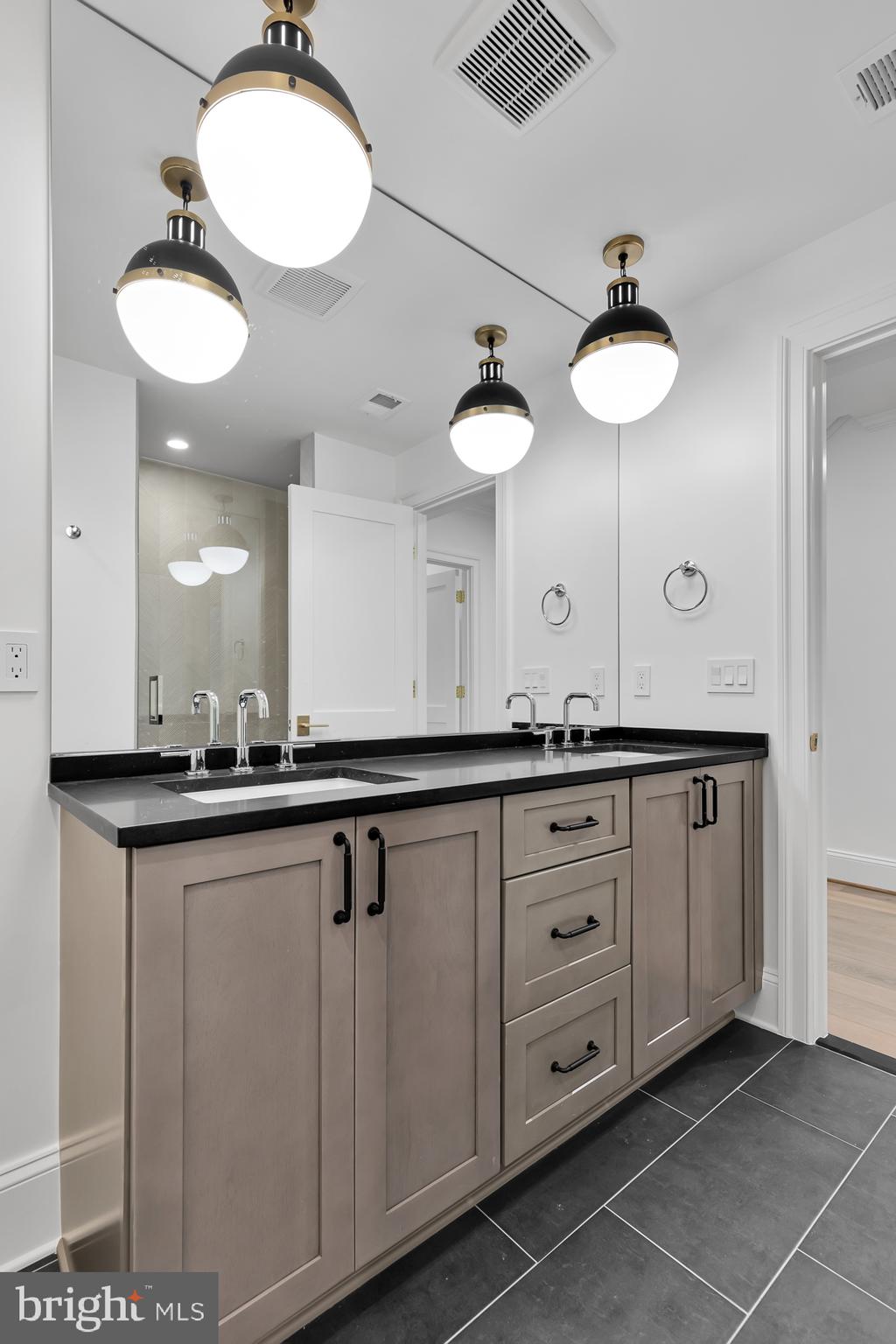 KENWOOD - Residential