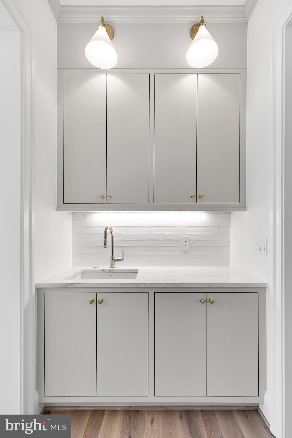 KENWOOD - Residential